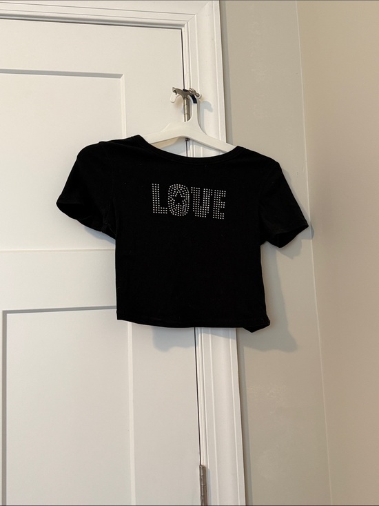 wild fable Tops - Women’s Black 'LOVE' Short Sleeve Crop Tee